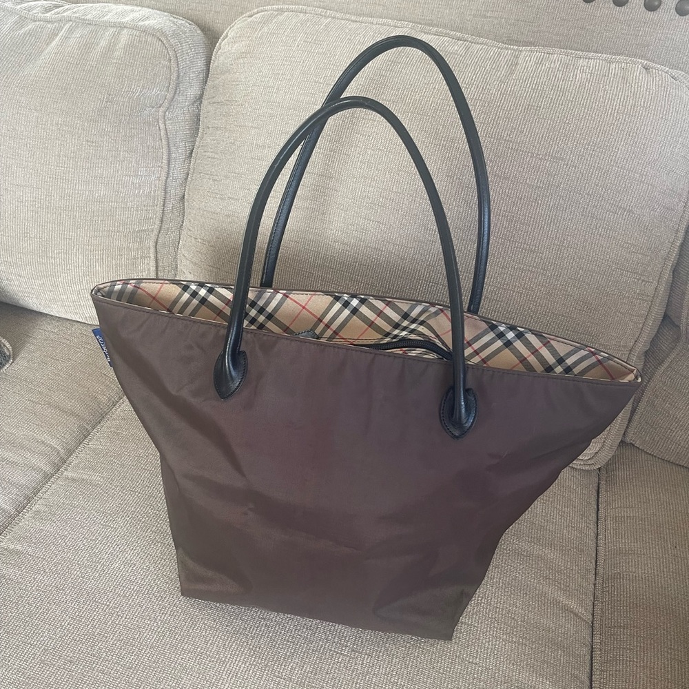 Burberry tote